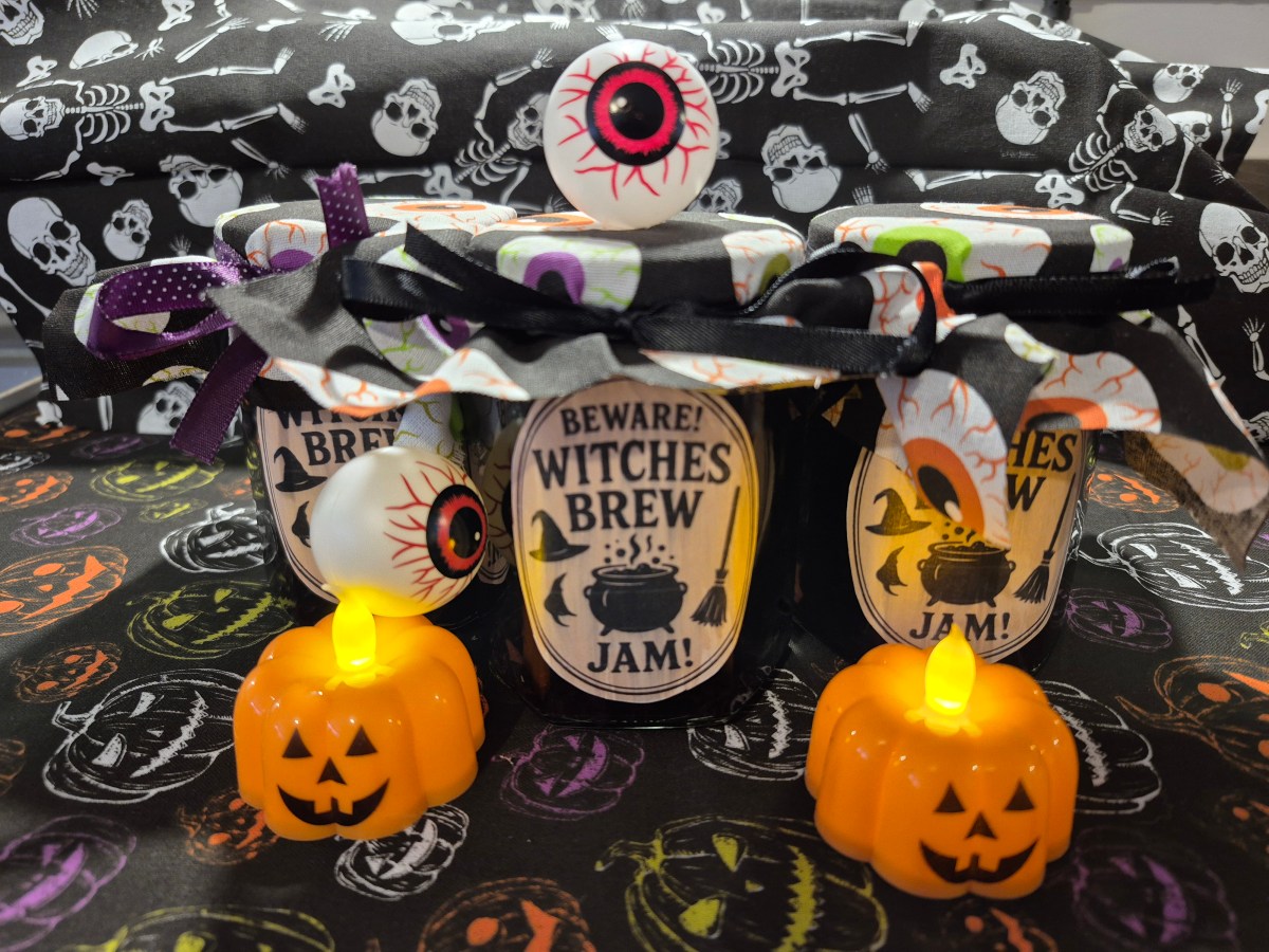 Witch’s Brew Jam | Blackberry & Apple Preserve with a Hint of Spice